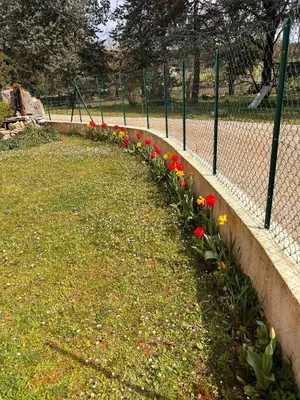 Jardin de l'établissement Studio proche de la cité médiévale Crémieu