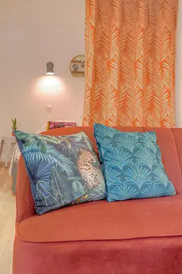 Coin salon dans l'établissement Le Morgon, Studio Confort, proximité Villefranche Centre