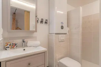 Salle de bains dans l'établissement Le Morgon, Studio Confort, proximité Villefranche Centre