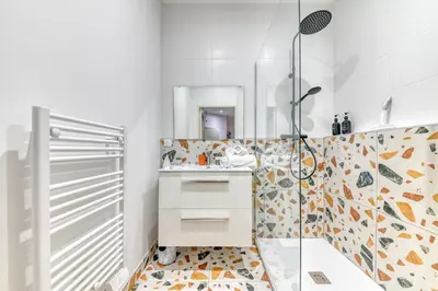 Salle de bains dans l'établissement Cosy Villeurbanne - Lyon Gare PartDieu