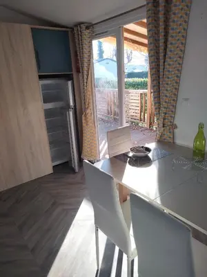 Plan de l'établissement Mobil home 8 pers dans Camping Siblu Les Rives de Condrieu