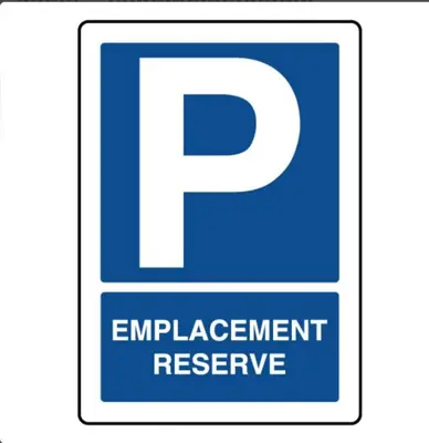 Certificat, récompense, panneau ou autre document affiché dans l'établissement JOYAU CACHÉ avec Parking privatif en Hyper-centre