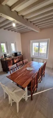 Coin salon dans l'établissement Villa au calme dans le beaujolais vert