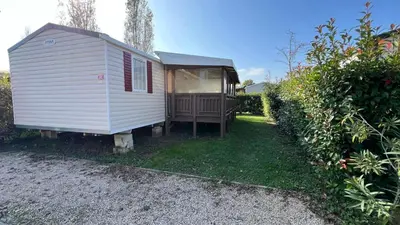 Jardin de l'établissement Détente et nature au bord du Rhône