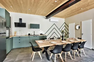 Cuisine ou kitchenette dans l'établissement Gîte Évasion, calme en campagne