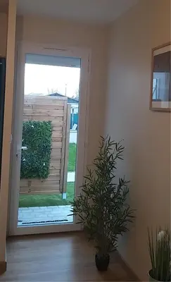 Jardin de l'établissement la chambre de Valérie