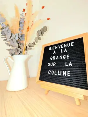 Certificat, récompense, panneau ou autre document affiché dans l'établissement Logement tout confort au calme dans un ancien Fenil