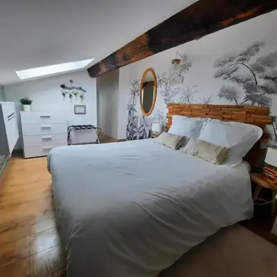 Grand appartement proche métro avec place de parking