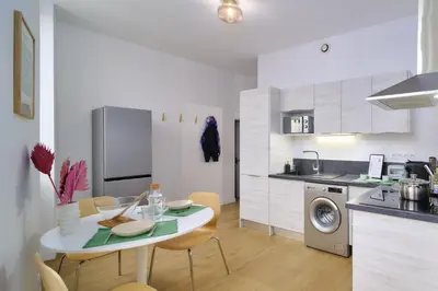 Cuisine ou kitchenette dans l'établissement Le Marty, T2 inoubliable, confort et style