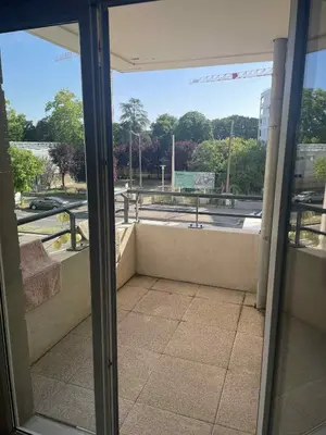 Balcon ou terrasse dans l'établissement Superbe appartement à Lyon8 avec 2 balcons