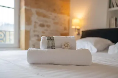 Un ou plusieurs lits dans un hébergement de l'établissement Elegant 2-room apartment in the heart of Lyon - Nomad by Welkeys