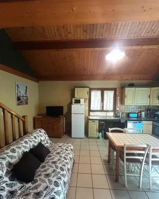 Cuisine ou kitchenette dans l'établissement Gîtes de Charme en Isère