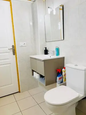 Salle de bains dans l'établissement Beau Studio au calme !