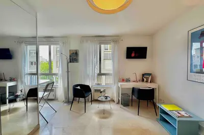 Télévision ou salle de divertissement dans l'établissement Cosy studio Lyon 1er Croix Rousse