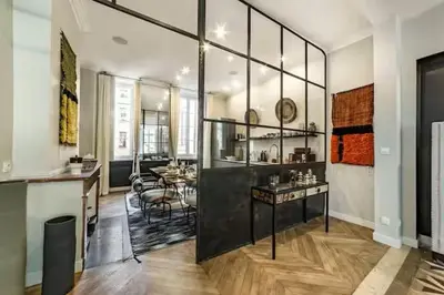 Cuisine ou kitchenette dans l'établissement Le Petit Prince - T3 de Grand Standing au Vieux Lyon - Sauna