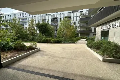 Jardin de l'établissement Superbe Appartement climatisé