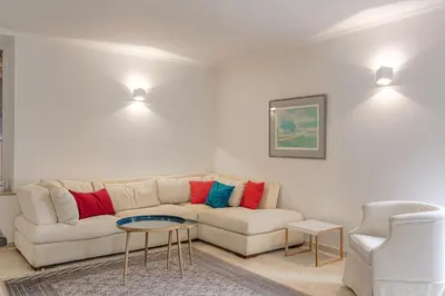 Coin salon dans l'établissement La Tour, Bel Appartement 10 mn Villefranche-sur-Saône