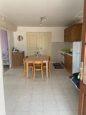 Cuisine ou kitchenette dans l'établissement La petite maison du Charnay - Lantignie proximité Beaujeu