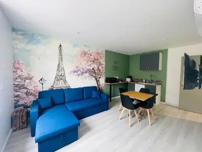 Coin salon dans l'établissement Éclat St Romain n4, duplex - moderne - WIFI - CLIM - proche Vienne