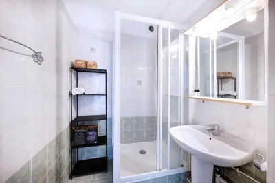 Salle de bains dans l'établissement Charmant T3 au Cœur de Lyon 7ème