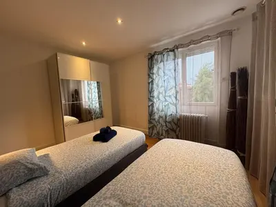 Un ou plusieurs lits dans un hébergement de l'établissement Villa Twenty Fort with pool Lyon