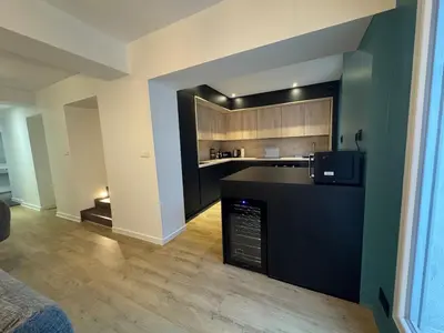 Cuisine ou kitchenette dans l'établissement Villa Twenty Fort with pool Lyon