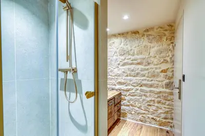 Salle de bains dans l'établissement le Clos Doré