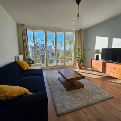Logement spacieux et lumineux