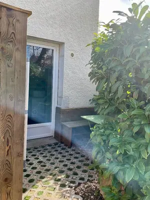 Jardin de l'établissement Studio au cœur du village