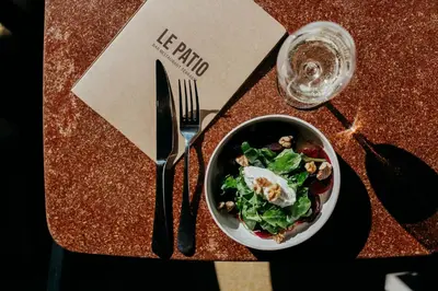 Nourriture dans l'hôtel ou à proximité