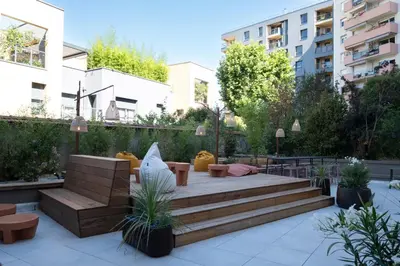 Jardin de l'établissement Hotel Oceania Lyon