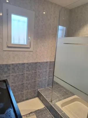 Salle de bains dans l'établissement Chambre Noah chez Laurent