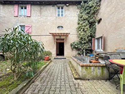 Jardin de l'établissement La White box