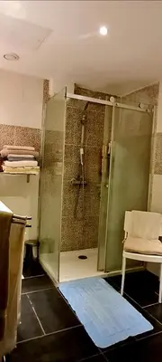 Salle de bains dans l'établissement Chambre d hôtes
