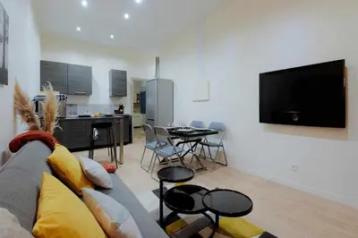 Télévision ou salle de divertissement dans l'établissement Cozy Confort