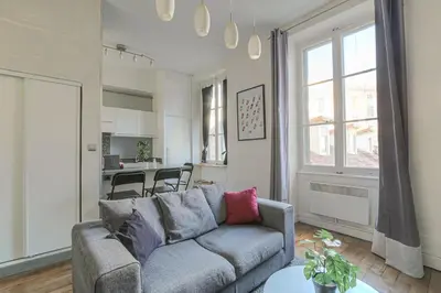 Coin salon dans l'établissement Joli studio fonctionnel, 2 personnes, Charpennes