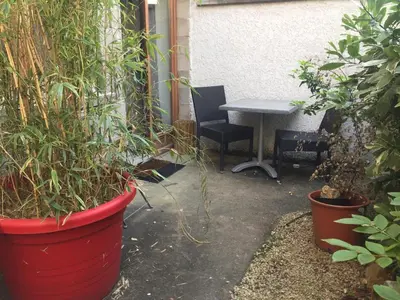 Jardin de l'établissement LES GITES CHEROIS agréable RDC maison- 2 personnes