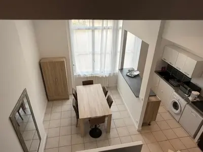 Cuisine ou kitchenette dans l'établissement OULLINS T3 COSY 70M2 - 6 Pers 2 Chambre - 2 Mezzanines Métro & centre à Pied