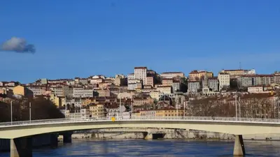 Vue générale sur Caluire-et-Cuire ou vue de la ville depuis l'appartement