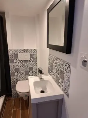 Salle de bains dans l'établissement Studio cosy entièrement rénové à deux pas de Lyon