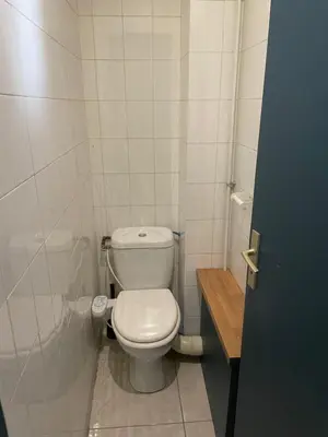 Salle de bains dans l'établissement CHARMANT STUDIO proximité GARE LYON PART-DEU