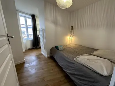 Plan de l'établissement Charmant avec petit balcon au coeur du village