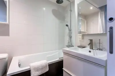 Salle de bains dans l'établissement Childebert - Furnished apartment - Downtown Lyon