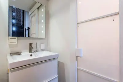 Salle de bains dans l'établissement Childebert - Furnished apartment - Downtown Lyon