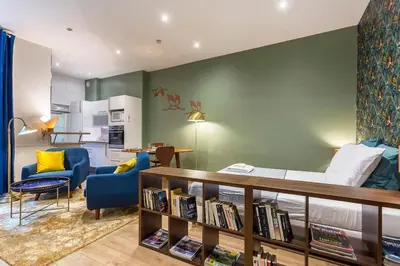 Cuisine ou kitchenette dans l'établissement Childebert - Furnished apartment - Downtown Lyon