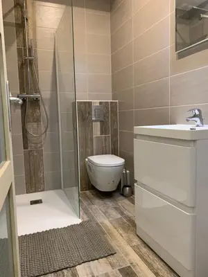 Salle de bains dans l'établissement Hôpitaux, Eurexpo, Groupama Stadium