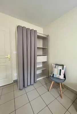 Plan de l'établissement Duplex rénové à 15 min de Lyon