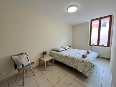 Un ou plusieurs lits dans un hébergement de l'établissement Duplex rénové à 15 min de Lyon