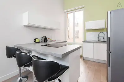 Cuisine ou kitchenette dans l'établissement Lyon 2, Plein centre, 60m2, Place des Jacobins
