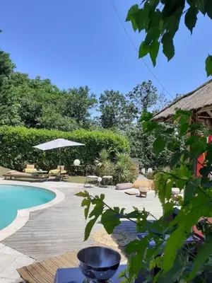 Piscine de l'établissement L'Armandine ou située à proximité